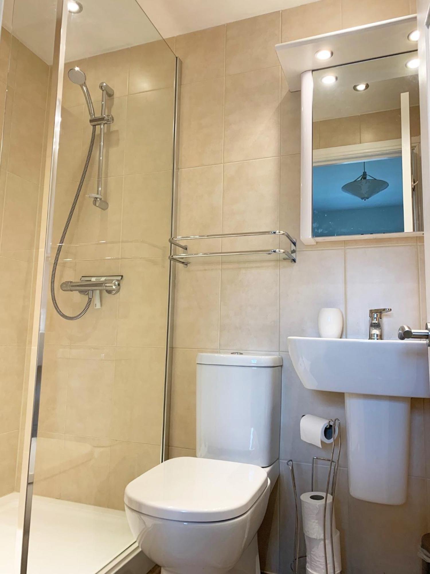 Harbour Penthouse Whitby公寓 外观 照片
